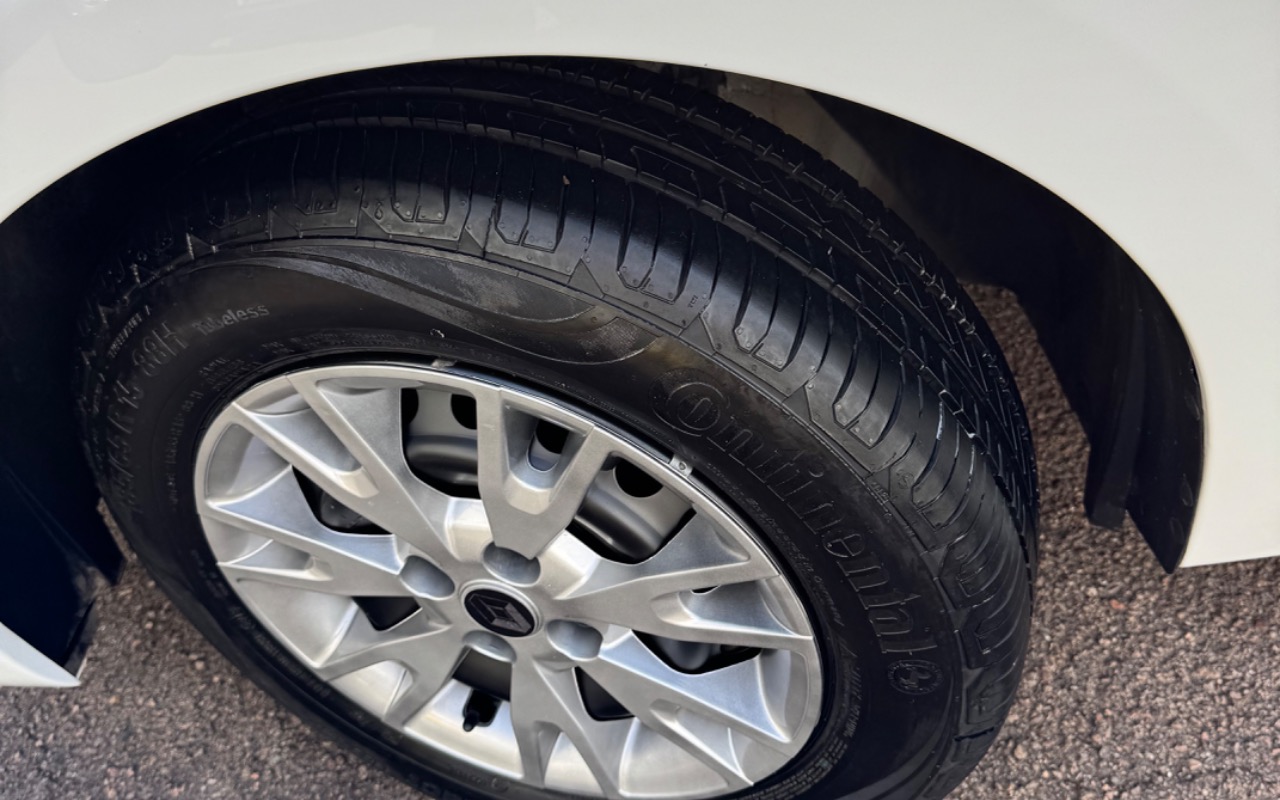imagem-https://www.socarrao.com.br/sc-vehicle-images-prod/1932022/1780422878030-SU1HXzY2ODQuanBlZw.jpeg