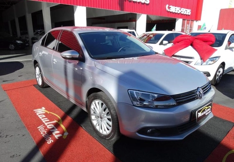 Volkswagen Jetta 2011 Prata — foto 1 de 3