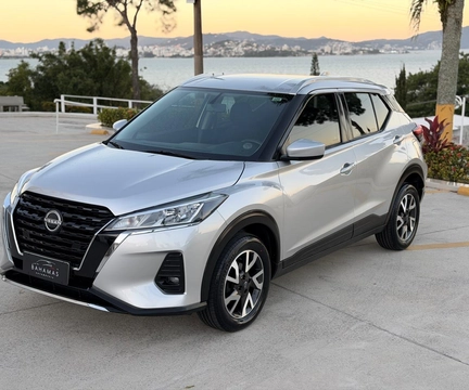Nissan KICKS 2023 Prata — foto 1 de 3