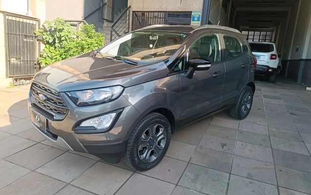 imagem-https://www.socarrao.com.br/sc-vehicle-images-prod/1933104/1780665382274-SU1HXzIwMjYwNjA1XzA5MzkzMy5qcGc.jpg