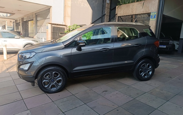 imagem-https://www.socarrao.com.br/sc-vehicle-images-prod/1933104/1780665382410-SU1HXzIwMjYwNjA1XzA5MzkzOC5qcGc.jpg