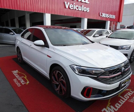 Volkswagen Jetta 2024 Branco — foto 1 de 3
