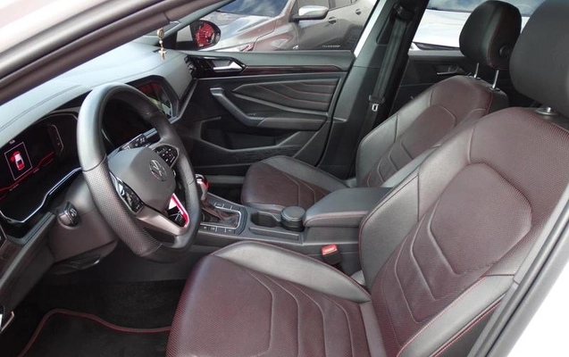 imagem-https://www.socarrao.com.br/sc-vehicle-images-prod/1933767/1789644744737-8150272_11_B_80e86db936.jpeg