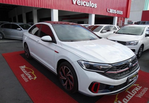 Volkswagen Jetta 2024 Branco — foto 1 de 3