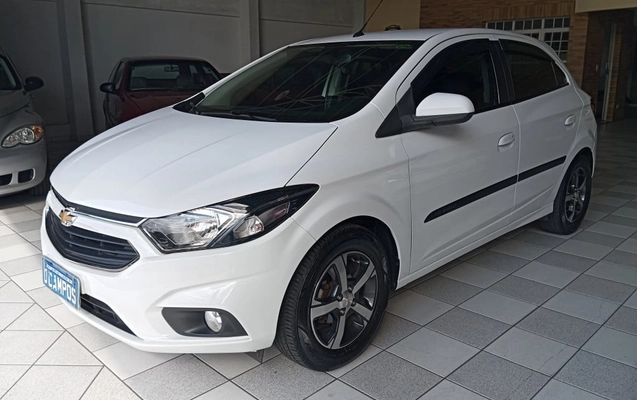 imagem-https://www.socarrao.com.br/sc-vehicle-images-prod/1934320/1787227637961-vehicle_image_1780430893_7b1995189a34005c06ff1dbdc7b105cb.jpeg