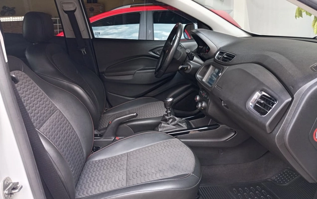 imagem-https://www.socarrao.com.br/sc-vehicle-images-prod/1934320/1787227637977-vehicle_image_1780430907_d6bd5289944f3083b128466fc1cc9122.jpeg