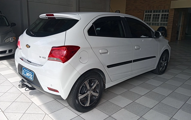 imagem-https://www.socarrao.com.br/sc-vehicle-images-prod/1934320/1787227637982-vehicle_image_1780430919_8bd712c91786a4e54ff62a80631e5cd9.jpeg