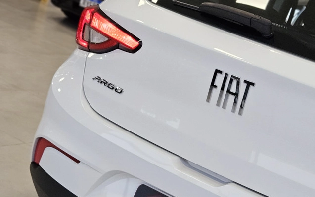 imagem-https://www.socarrao.com.br/sc-vehicle-images-prod/1934456/1782483236304-qS6DTU47p2yP3rTabsrZG7prlaCGcbxx.jpg