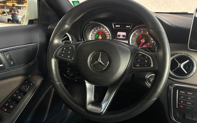 imagem-https://www.socarrao.com.br/sc-vehicle-images-prod/1934527/1787921780248-8150372_23_B_efec39642a.jpeg