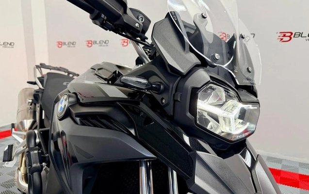 imagem-https://www.socarrao.com.br/sc-vehicle-images-prod/1934854/1784296157825-8133536_0_B_c9e611263a.jpeg