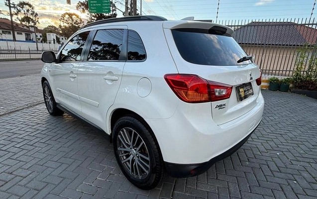 imagem-https://www.socarrao.com.br/sc-vehicle-images-prod/1935044/1791478744362-8111696_7_B_b338e5a91f.jpeg