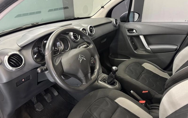 imagem-https://www.socarrao.com.br/sc-vehicle-images-prod/1935531/1785355013154-8103954_10_B_145cda0ff3.jpeg
