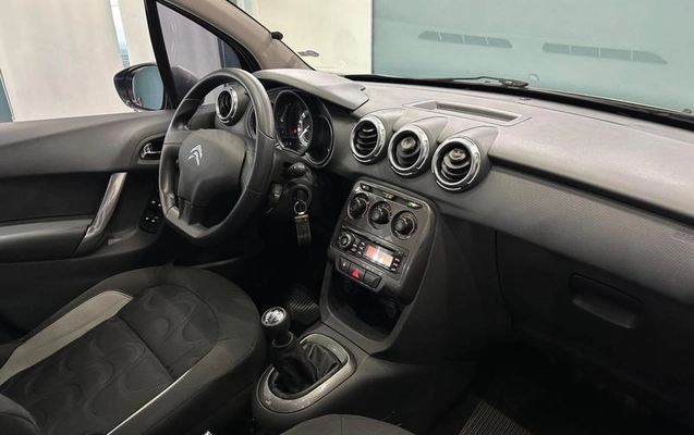 imagem-https://www.socarrao.com.br/sc-vehicle-images-prod/1935531/1785355013155-8103954_11_B_c2f7a440f7.jpeg
