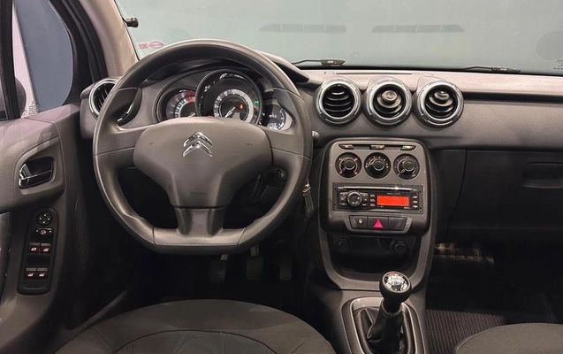 imagem-https://www.socarrao.com.br/sc-vehicle-images-prod/1935531/1785355013159-8103954_14_B_4050f37a30.jpeg