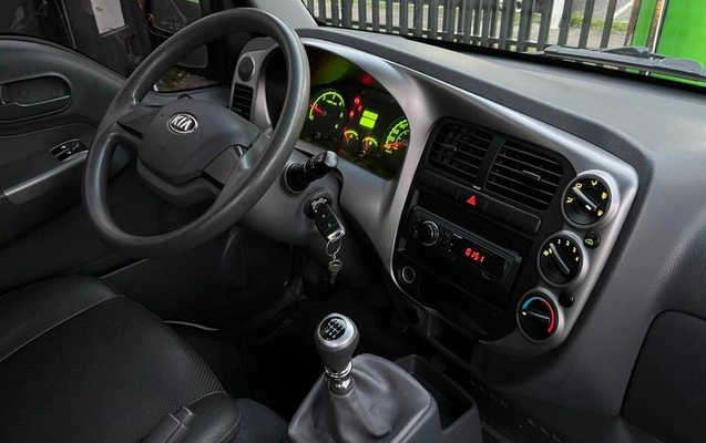 imagem-https://www.socarrao.com.br/sc-vehicle-images-prod/1935536/1788276557049-8087293_13_B_152f463911.jpeg