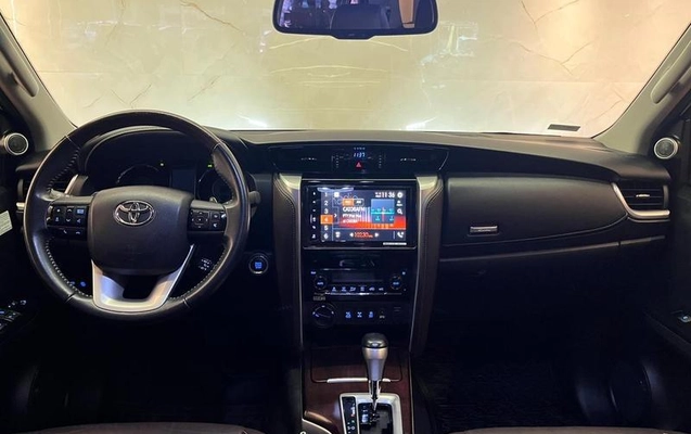 imagem-https://www.socarrao.com.br/sc-vehicle-images-prod/1935824/1790962258418-8151075_13_B_22d0175290.jpeg