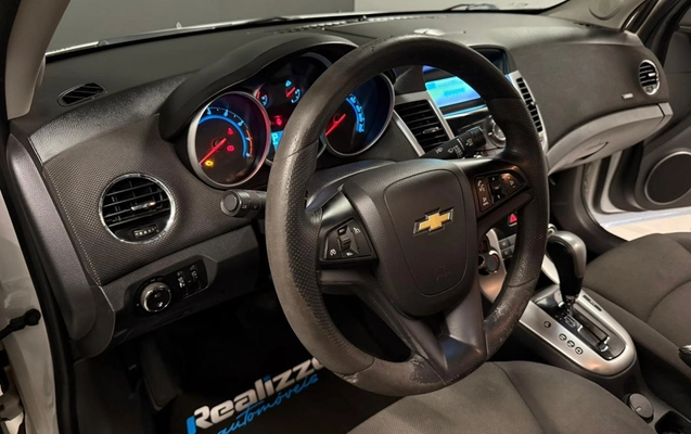 imagem-https://www.socarrao.com.br/sc-vehicle-images-prod/1945272/1780486853081-003_80acbbb60b5d4fa43233603c584c5cad.jpeg