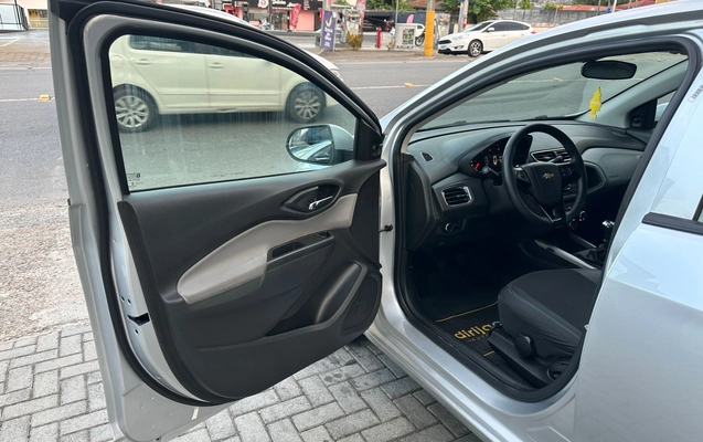 imagem-https://www.socarrao.com.br/sc-vehicle-images-prod/1945445/1781561242187-1682be4e-f070-49b8-b6c7-b91ff6182c01.jpeg