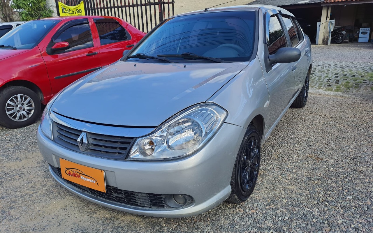 Renault Symbol Expression Hi-Flex 1.6 16V 4p na cor Prata em Curitiba / PR - 1946367