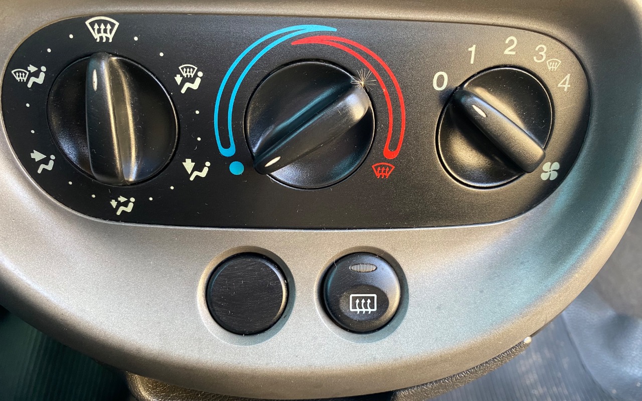imagem-https://www.socarrao.com.br/sc-vehicle-images-prod/1946607/1789585157704-SU1HXzEzNDguanBlZw.jpeg