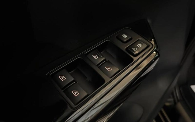 imagem-https://www.socarrao.com.br/sc-vehicle-images-prod/1947706/1789076241189-8143941_12_B_76c6f273eb.jpeg