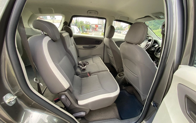 imagem-https://www.socarrao.com.br/sc-vehicle-images-prod/1947933/1780496848698-MTAuanBlZw.jpeg