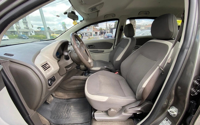 imagem-https://www.socarrao.com.br/sc-vehicle-images-prod/1947933/1780496848952-MTIuanBlZw.jpeg