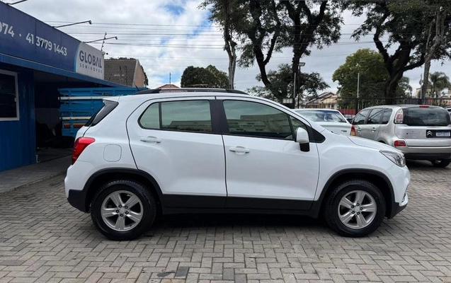 imagem-https://www.socarrao.com.br/sc-vehicle-images-prod/1947950/1790016153453-8152413_10_B_60e4446f71.jpeg