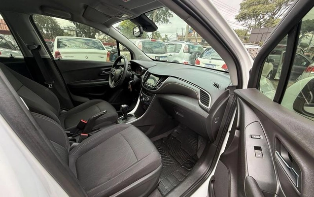 imagem-https://www.socarrao.com.br/sc-vehicle-images-prod/1947950/1790016153459-8152413_5_B_0ba43c7b0b.jpeg
