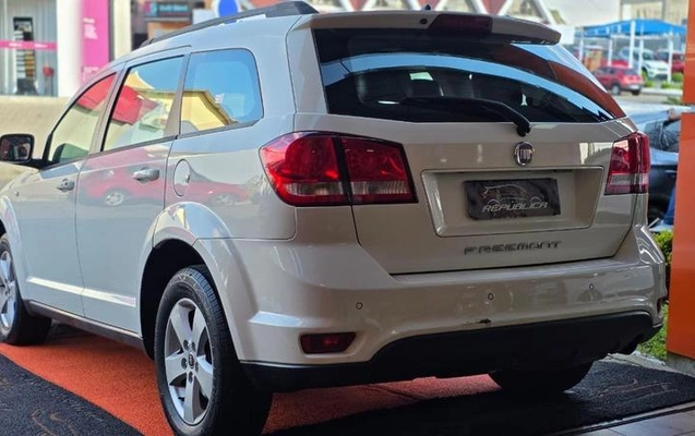 imagem-https://www.socarrao.com.br/sc-vehicle-images-prod/1947998/1788633439612-8139038_4_B_3c7cb7a557.jpeg