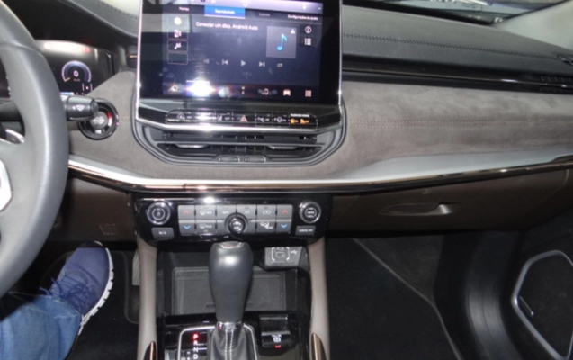 imagem-https://www.socarrao.com.br/sc-vehicle-images-prod/1948150/1780680723638-RFNDMDA5MDYuanBn.jpg