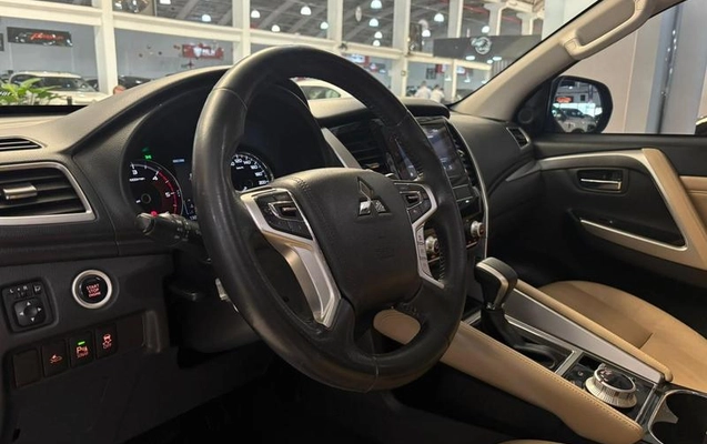 imagem-https://www.socarrao.com.br/sc-vehicle-images-prod/1948173/1789076136493-8143866_15_B_59ed99b525.jpeg