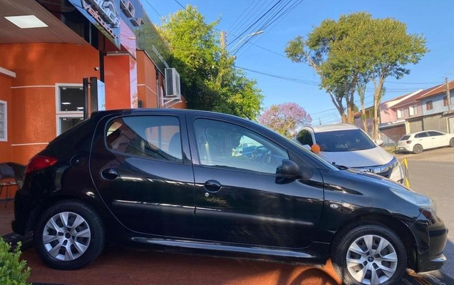 imagem-https://www.socarrao.com.br/sc-vehicle-images-prod/1948246/1787661630617-7465617_1_B_175e83968f.jpeg