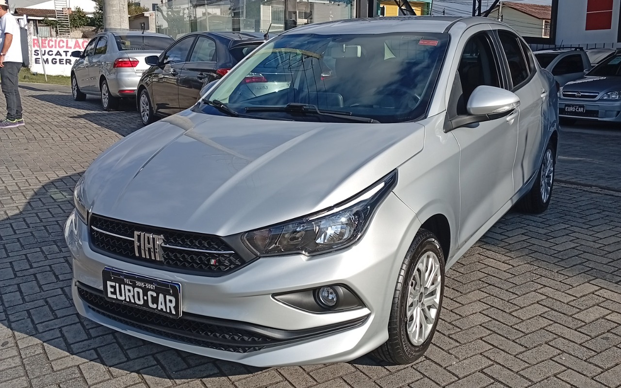 Fiat Cronos DRIVE 1.3 8V Flex na cor Prata em Curitiba / PR - 1948375