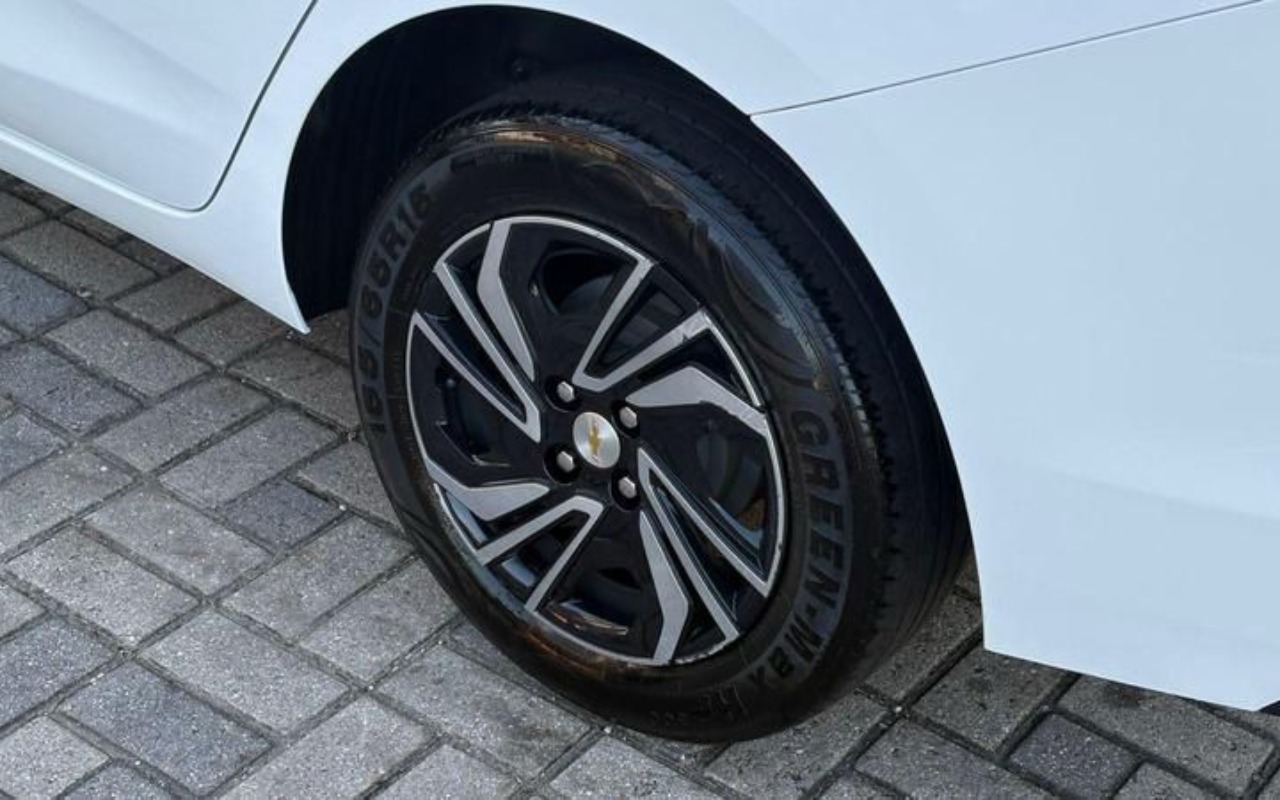 imagem-https://www.socarrao.com.br/sc-vehicle-images-prod/1948831/1780500380363-V2hhdHNBcHAgSW1hZ2UgMjAyNi0wNi0wMyBhdCAxMC4zMy4zNy5qcGVn.jpeg
