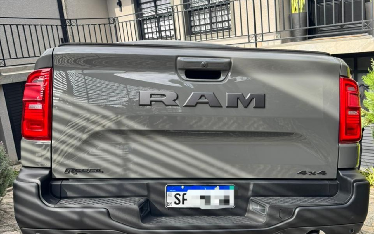 imagem-https://www.socarrao.com.br/sc-vehicle-images-prod/1948834/1780500437693-SU1HLTIwMjYwNTMwLVdBMDA0NC5qcGc.jpg