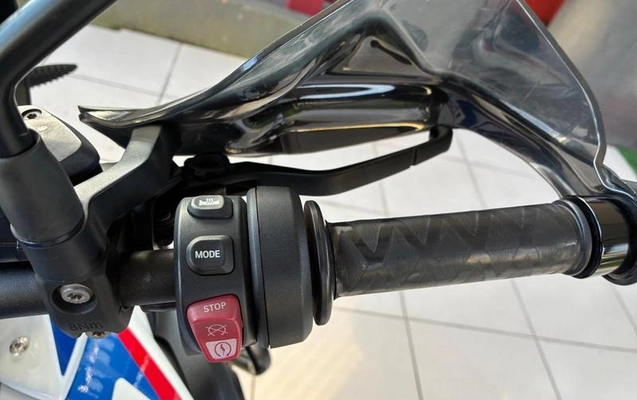 imagem-https://www.socarrao.com.br/sc-vehicle-images-prod/1948835/1788960534865-8151890_10_B_033eae6c68.jpeg