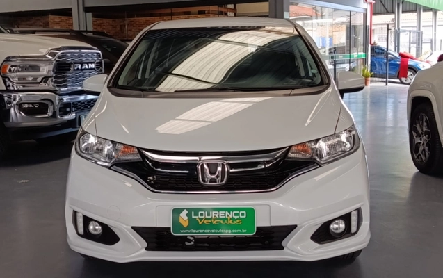 imagem-https://www.socarrao.com.br/sc-vehicle-images-prod/1949180/1788285865829-JLQKgF6YiLFFZQIquJfDRGTNZpdYI0Qu.jpg