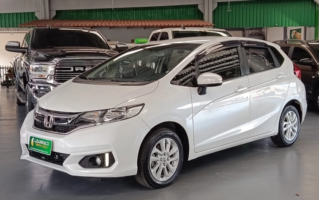 imagem-https://www.socarrao.com.br/sc-vehicle-images-prod/1949180/1788285865831-7OeIw2uVZPNTsi3WoE1hQjTPzTuMeQwR.jpg