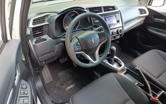 imagem-https://www.socarrao.com.br/sc-vehicle-images-prod/1949180/1788285865843-vvtXISzHpz1pHY868Dl6jwL9hzuczike.jpg