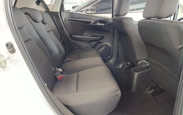 imagem-https://www.socarrao.com.br/sc-vehicle-images-prod/1949180/1788285865844-Fr3sT7mjYOerenptLhmgnQd0jeaEcibc.jpg