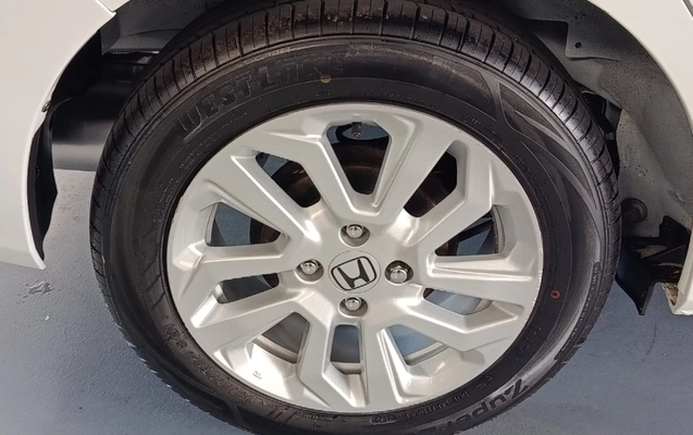 imagem-https://www.socarrao.com.br/sc-vehicle-images-prod/1949180/1788285865849-2WYZMsAHhezBkLLFexpZxDHORc8q0aEx.jpg