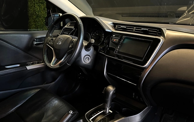 imagem-https://www.socarrao.com.br/sc-vehicle-images-prod/1949574/1780503846023-9_043314.jpg