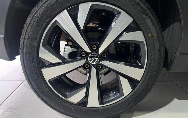 imagem-https://www.socarrao.com.br/sc-vehicle-images-prod/1950343/1788472120379-8051063_9_B_7755eaa4b7.jpeg