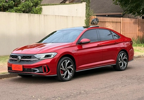 Volkswagen Jetta 2024 Vermelho — foto 1 de 3