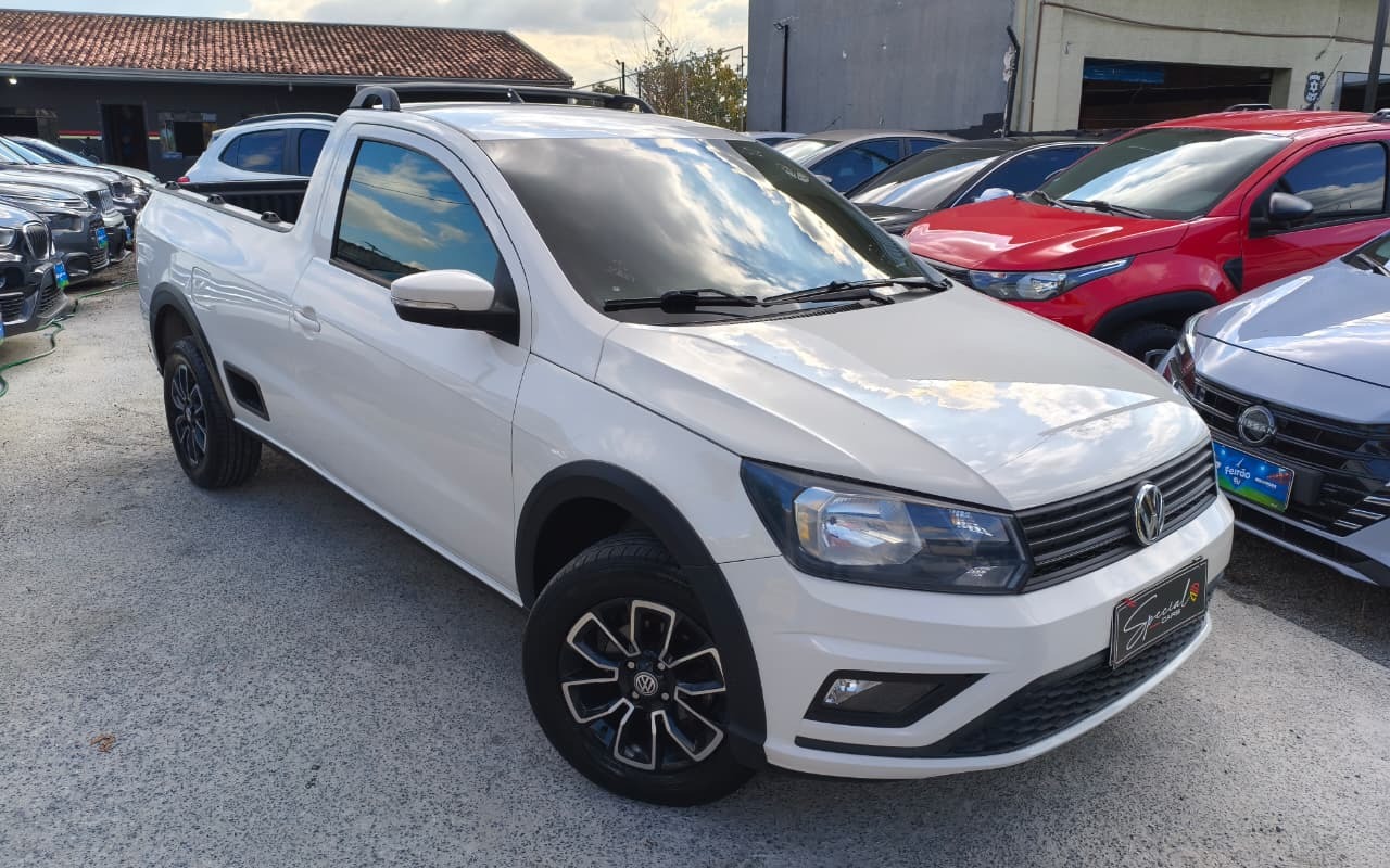 Volkswagen Saveiro Robust 1.6 Total Flex 8V na cor Branco em Pinhais / PR - 1950731