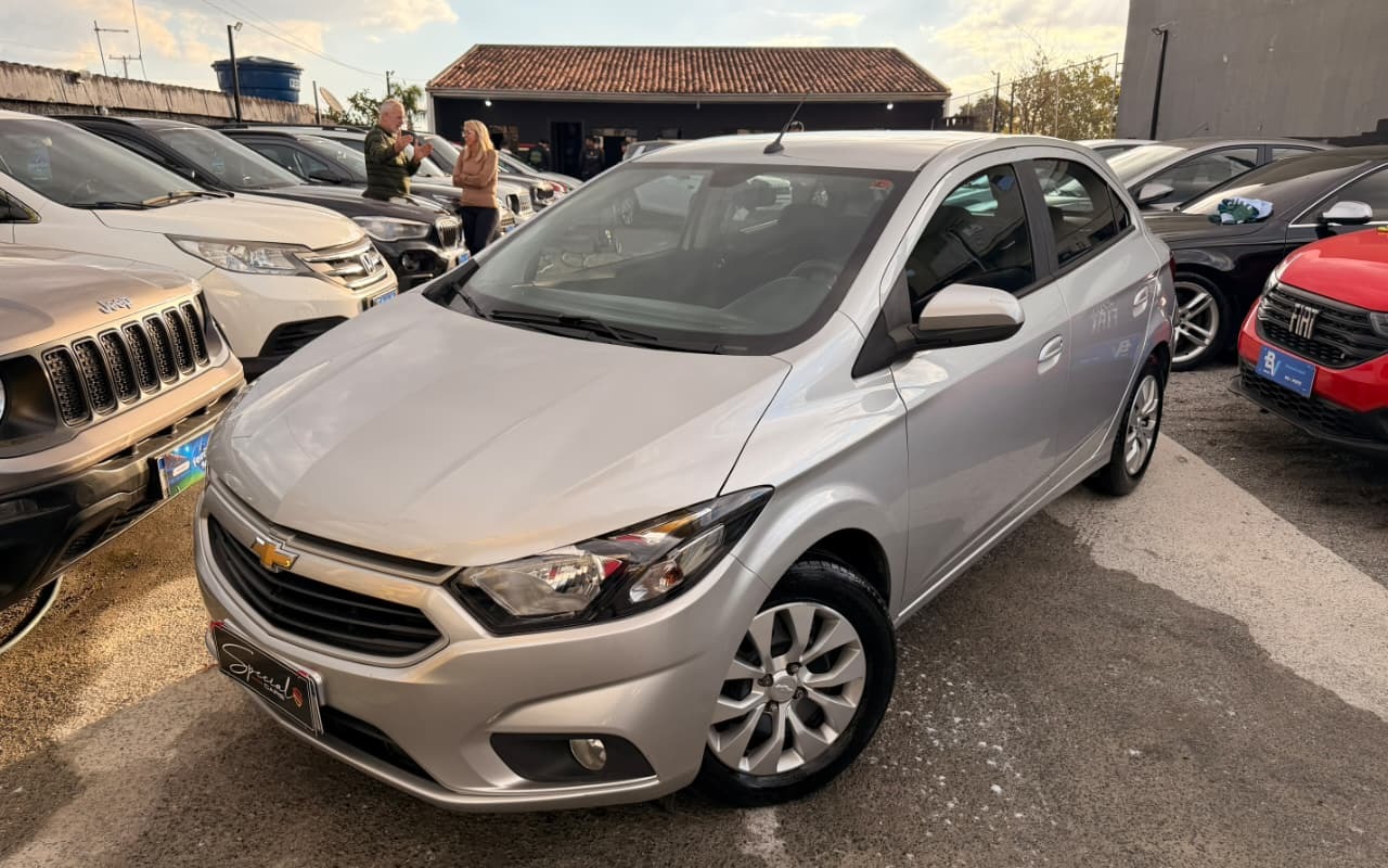 imagem-https://www.socarrao.com.br/sc-vehicle-images-prod/1950737/1780509617371-V2hhdHNBcHAgSW1hZ2UgMjAyNi0wNi0wMSBhdCAxNi4xNi4wOSAoMSkuanBlZw.jpeg