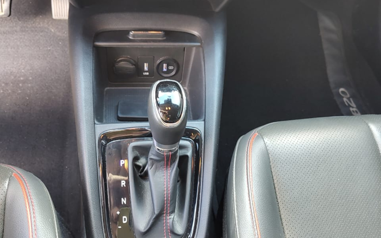 imagem-https://www.socarrao.com.br/sc-vehicle-images-prod/1951210/1780512680834-V2hhdHNBcHAgSW1hZ2UgMjAyNi0wMi0xMiBhdCAxNC41NC40MTcuanBlZw.jpeg