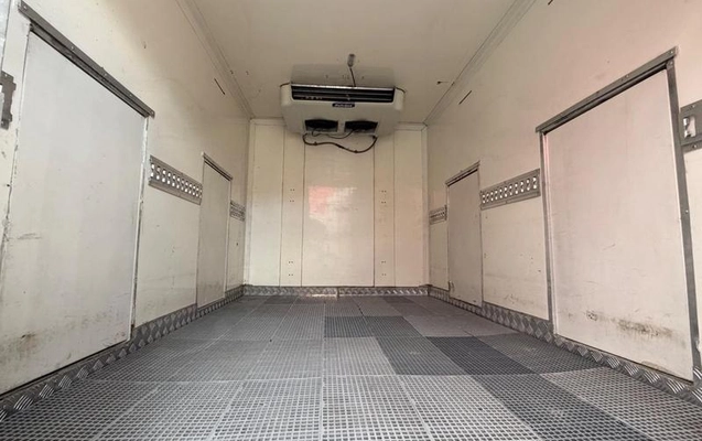 imagem-https://www.socarrao.com.br/sc-vehicle-images-prod/1951340/1783525601659-8154008_6_B_1e850c7416.jpeg