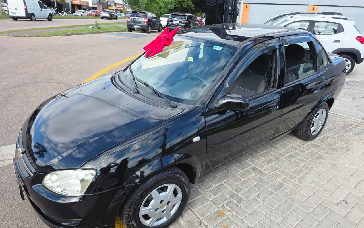 Chevrolet Classic Life/LS 1.0 VHC FlexP. 4p na cor Preto em Curitiba / PR - 1951371